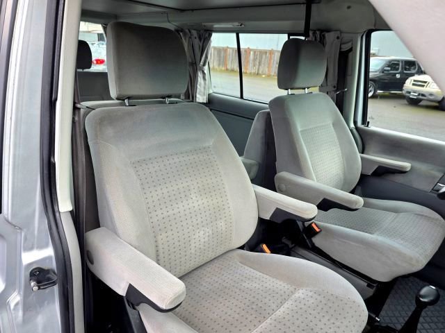 Used 2002 Volkswagen Eurovan MV FWD image 30