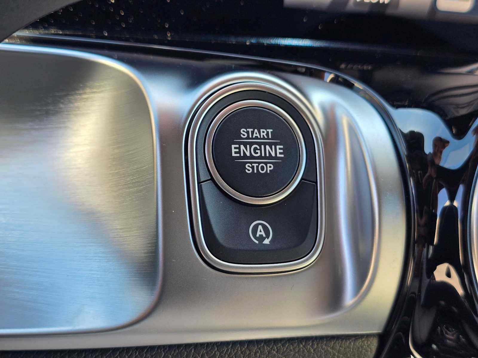 New 2026 Mercedes-Benz GLB 250 4MATIC image 33