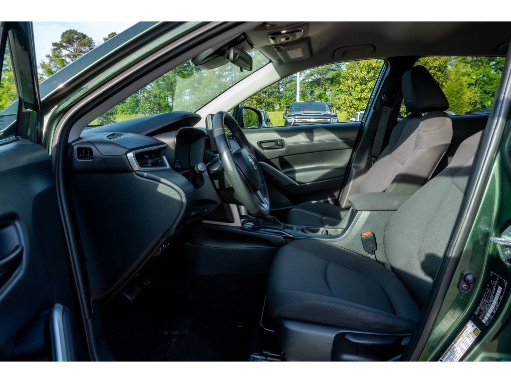 Used 2024 Toyota Corolla Cross LE FWD image 12