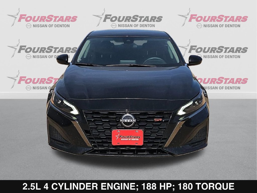 Used 2024 Nissan Altima 2.5 SR FWD image 10