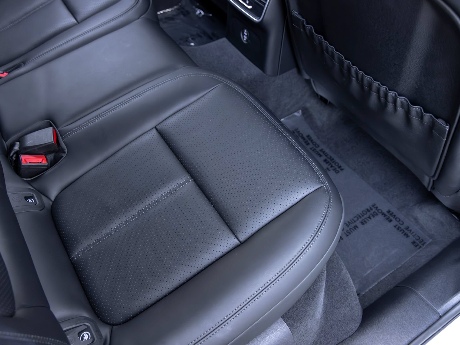 Certified 2026 Porsche Macan AWD/4WD image 49