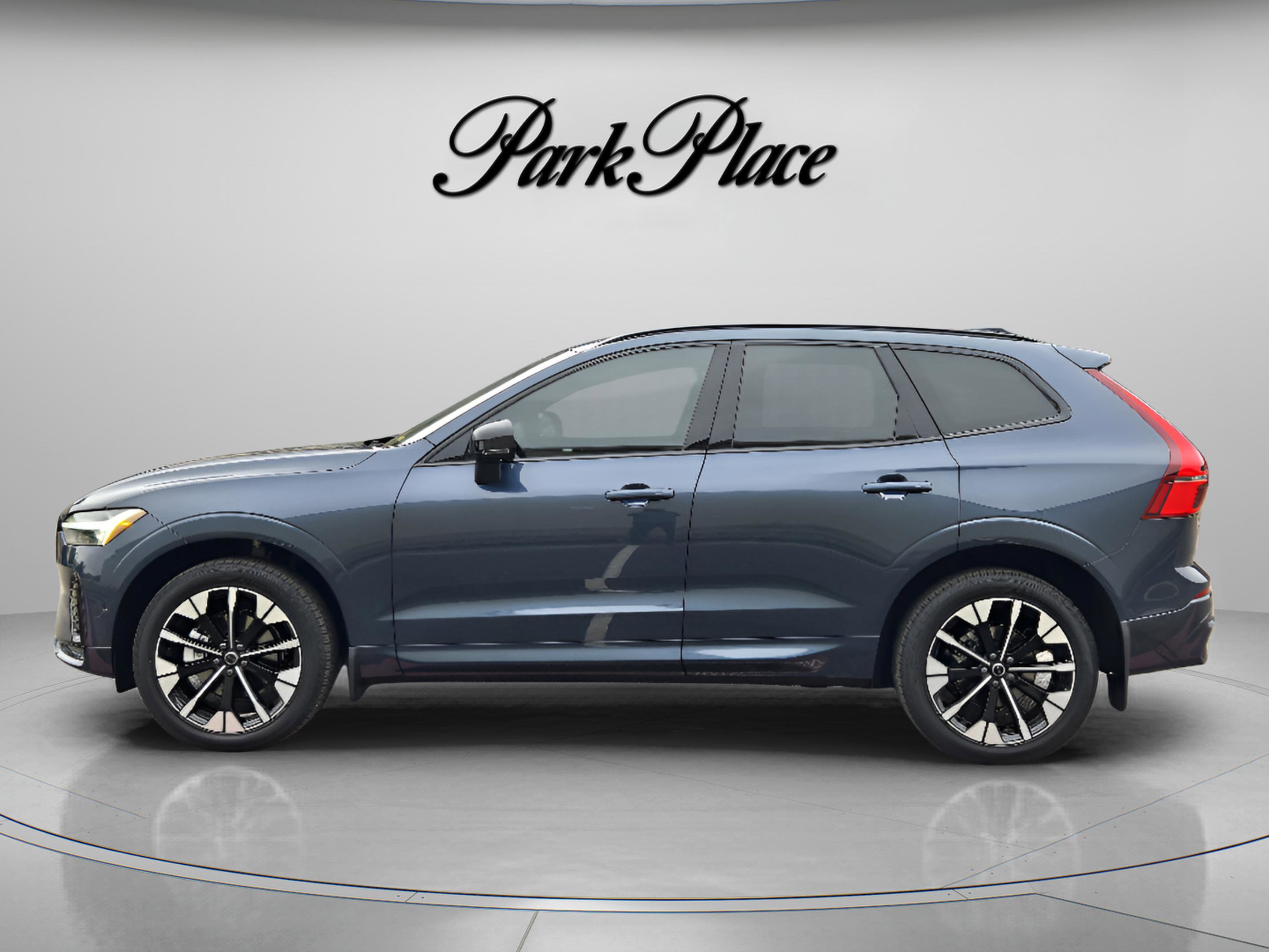 New 2026 Volvo XC60 B5 Plus w/ Protection Package Premier AWD/4WD video 2