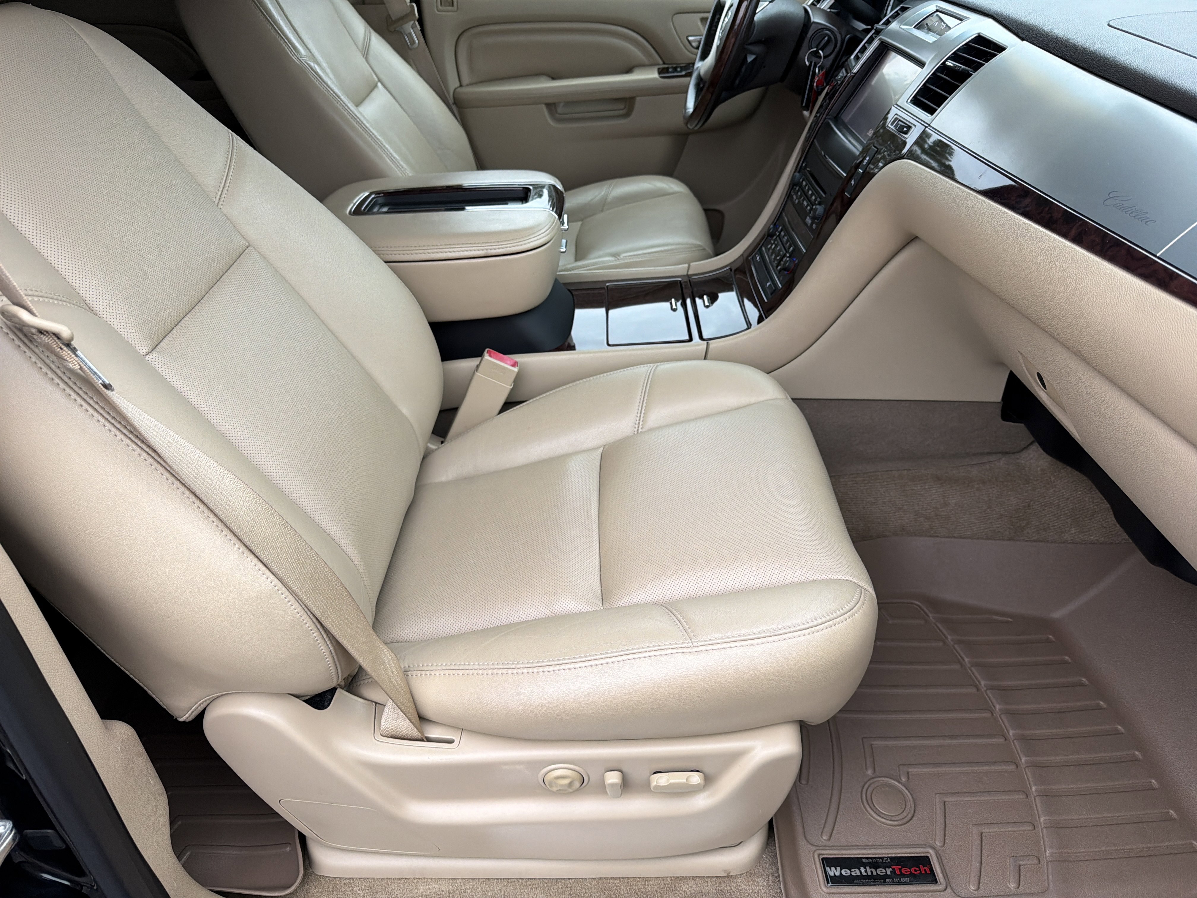 Used 2013 Cadillac Escalade EXT Premium image 15