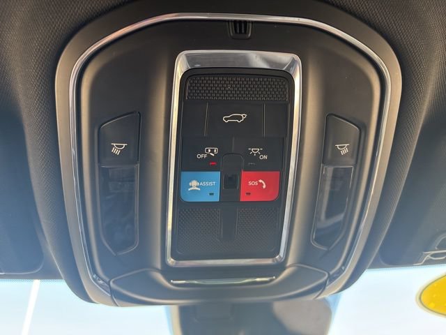 Used 2023 Jeep Grand Cherokee Limited w/ Luxury Tech Group II AWD/4WD image 12