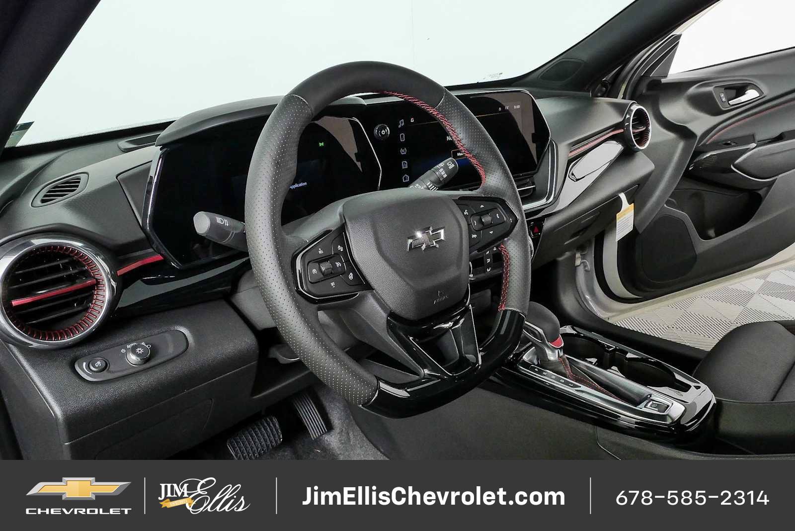 New 2026 Chevrolet Trax RS w/ Sunroof Package FWD image 4