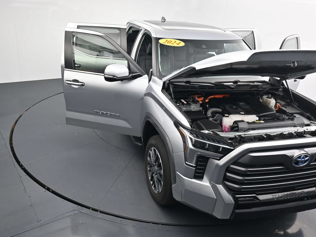 Used 2024 Toyota Tundra Limited AWD/4WD image 39