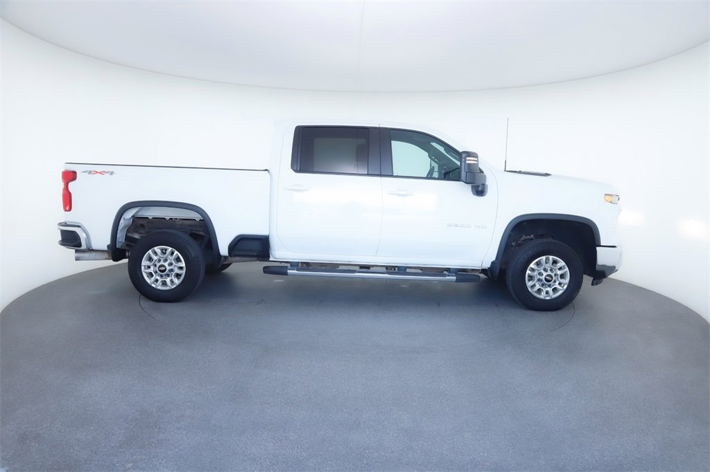 Used 2024 Chevrolet Silverado 2500 LT image 9