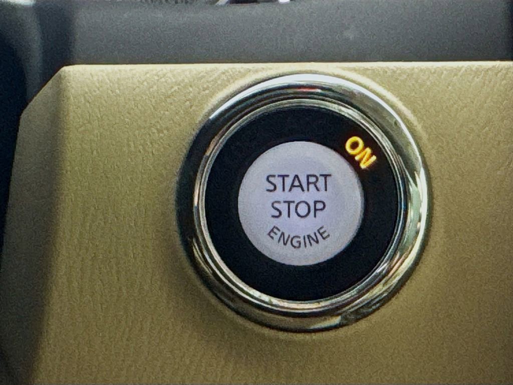 Used 2018 INFINITI QX80 2WD w/ Driver Assistance Package image 21