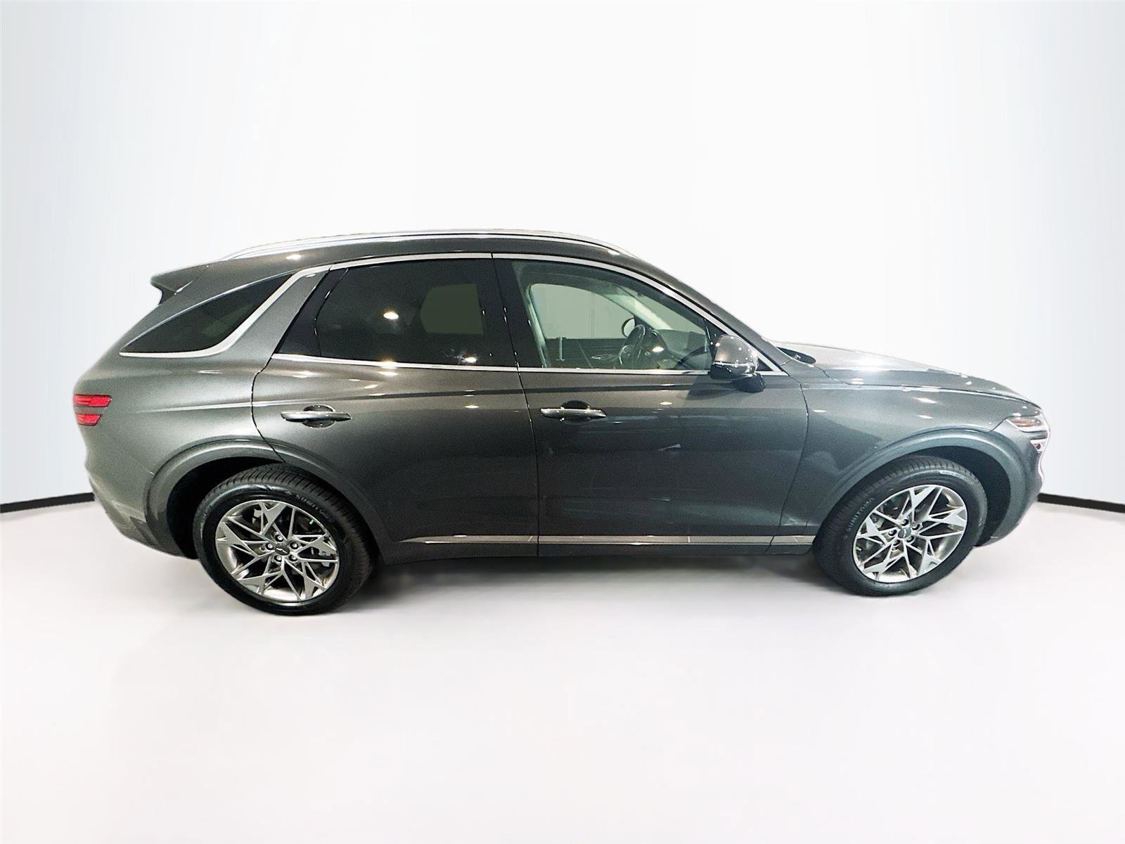 Used 2025 Genesis GV70 2.5T image 32