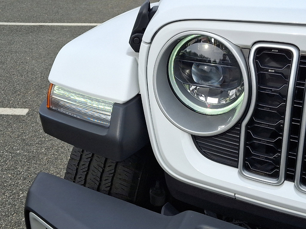 Certified 2025 Jeep Wrangler Unlimited Sahara AWD/4WD image 19