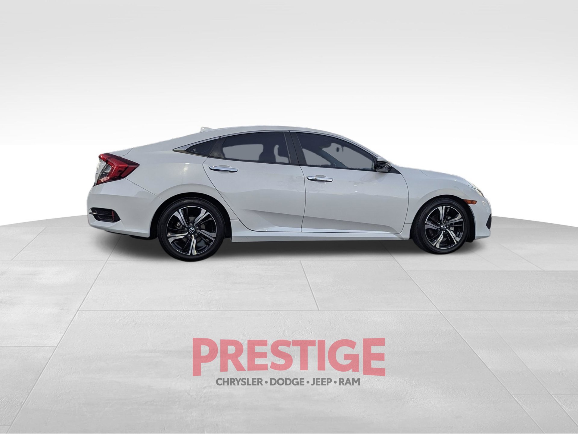 Used 2017 Honda Civic Touring image 5