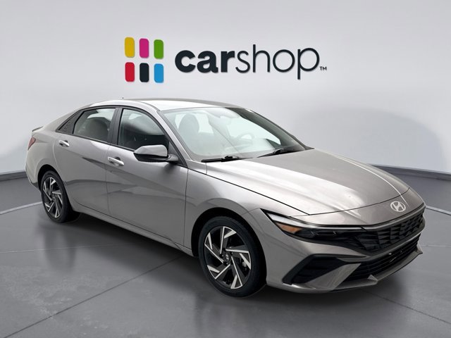 Used 2025 Hyundai Elantra Sport image 7