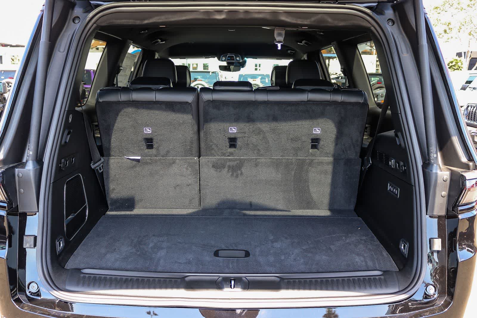 New 2026 Jeep Grand Wagoneer Limited AWD/4WD image 12