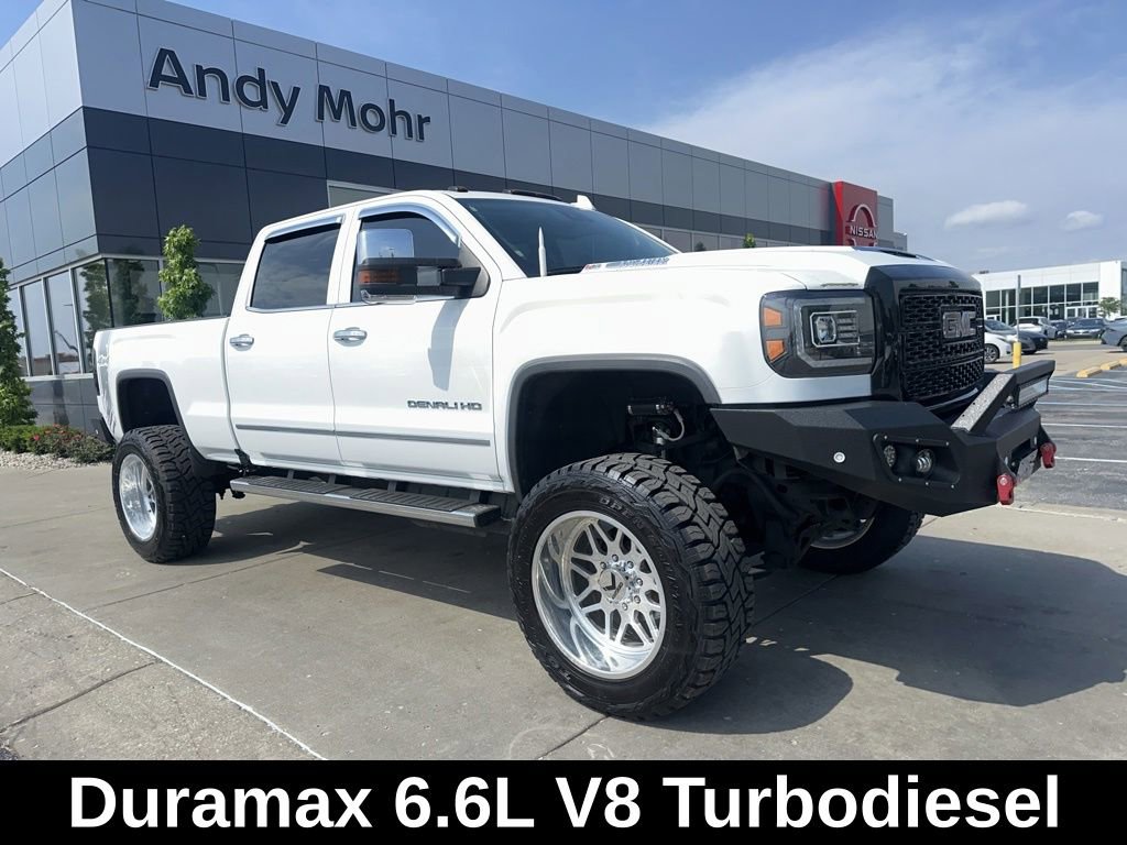 Used 2019 GMC Sierra 2500 Denali w/ Duramax Plus Package AWD/4WD image 1