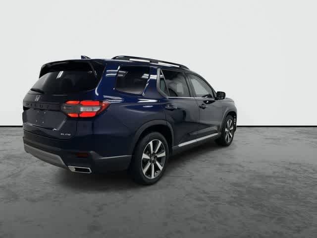 Used 2025 Honda Pilot Elite image 4
