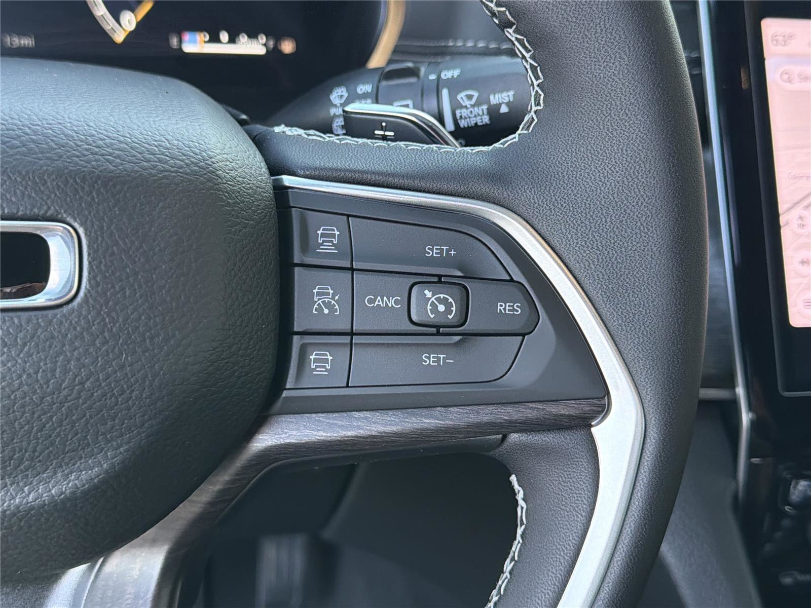 New 2025 Jeep Grand Cherokee L Limited w/ Black Appearance Package image 28