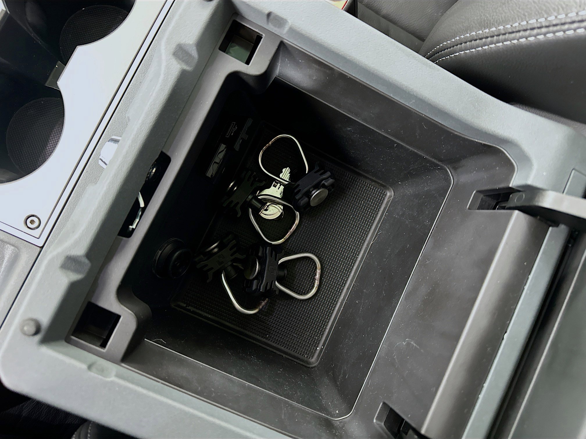 Used 2024 INEOS Grenadier image 30