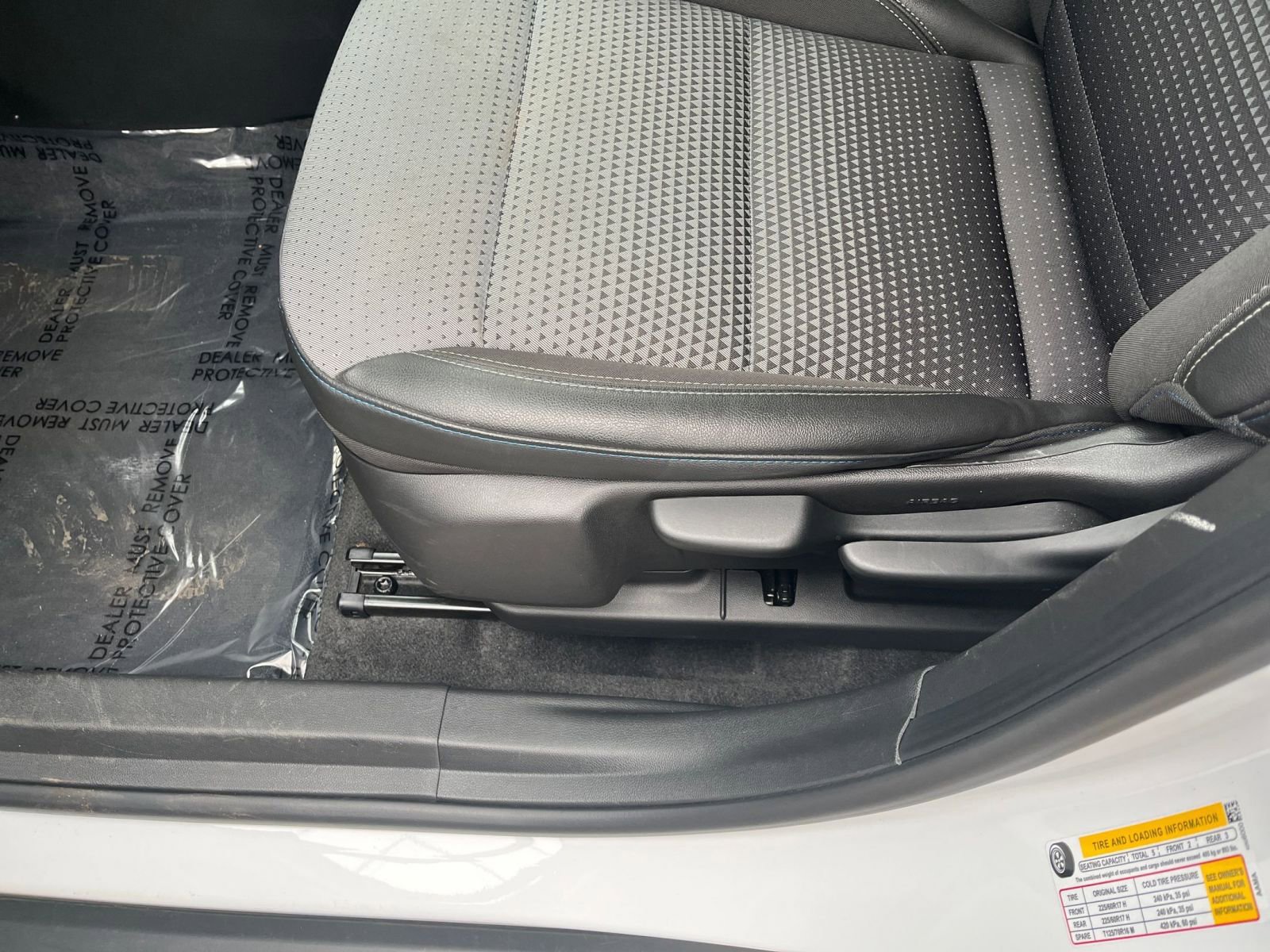 Used 2025 Chevrolet Trax LT image 23