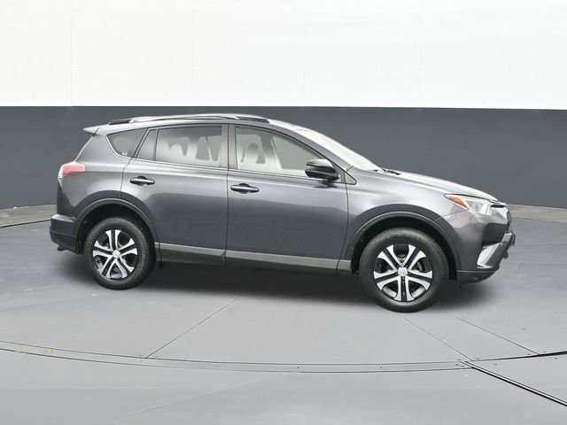 Used 2017 Toyota RAV4 LE image 17