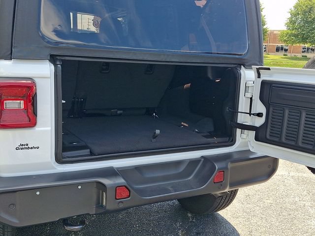 Used 2025 Jeep Wrangler Unlimited Sahara w/ Safety Group AWD/4WD image 26
