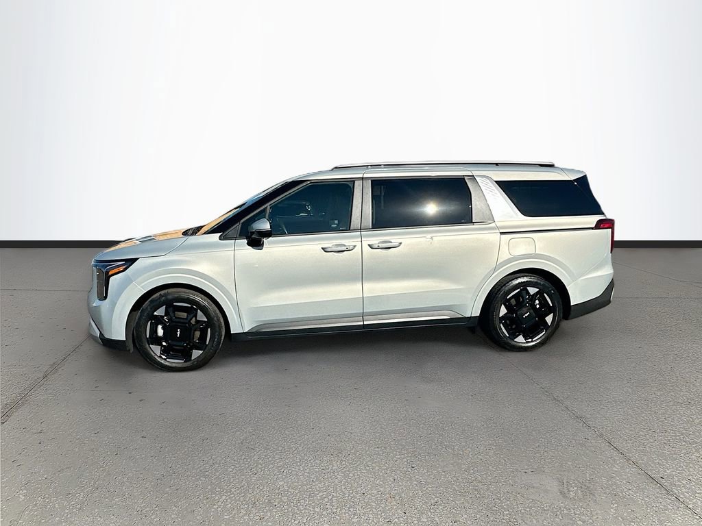 Used 2025 Kia Carnival EX FWD image 4