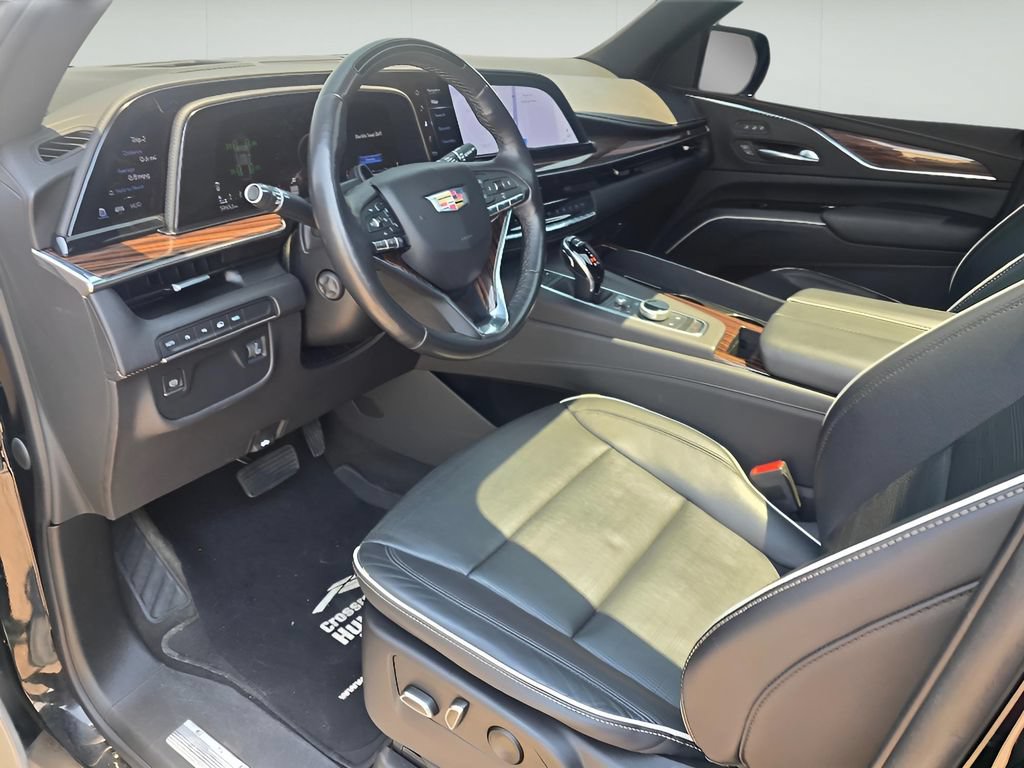 Used 2023 Cadillac Escalade Premium Luxury AWD/4WD image 23