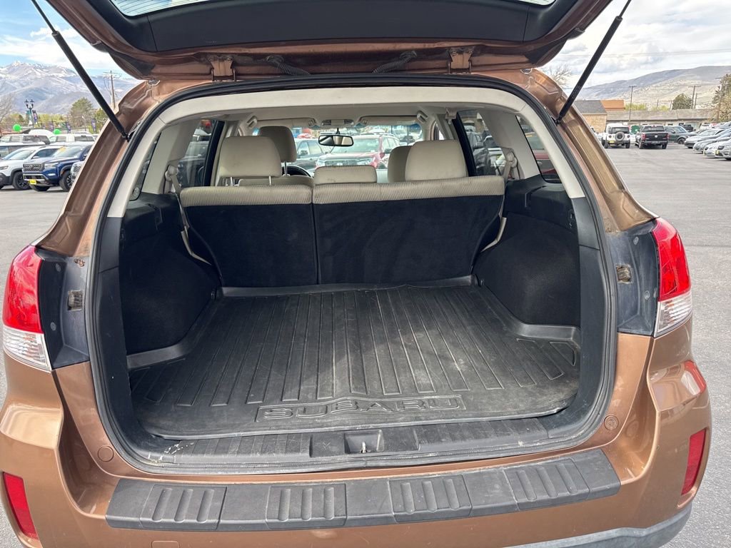 Used 2011 Subaru Outback 2.5i Premium AWD/4WD image 11