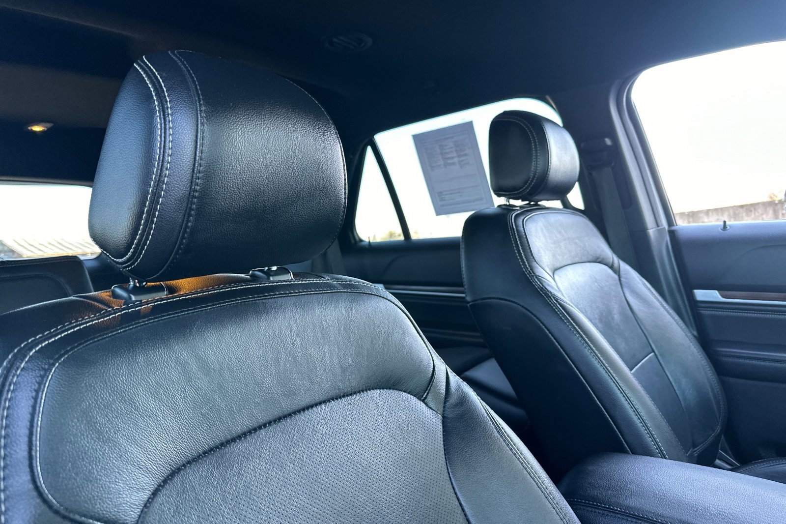 Used 2017 Ford Explorer Limited image 19