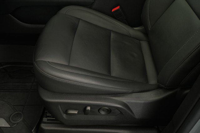 Used 2024 Chevrolet Tahoe Z71 w/ Luxury Package image 35
