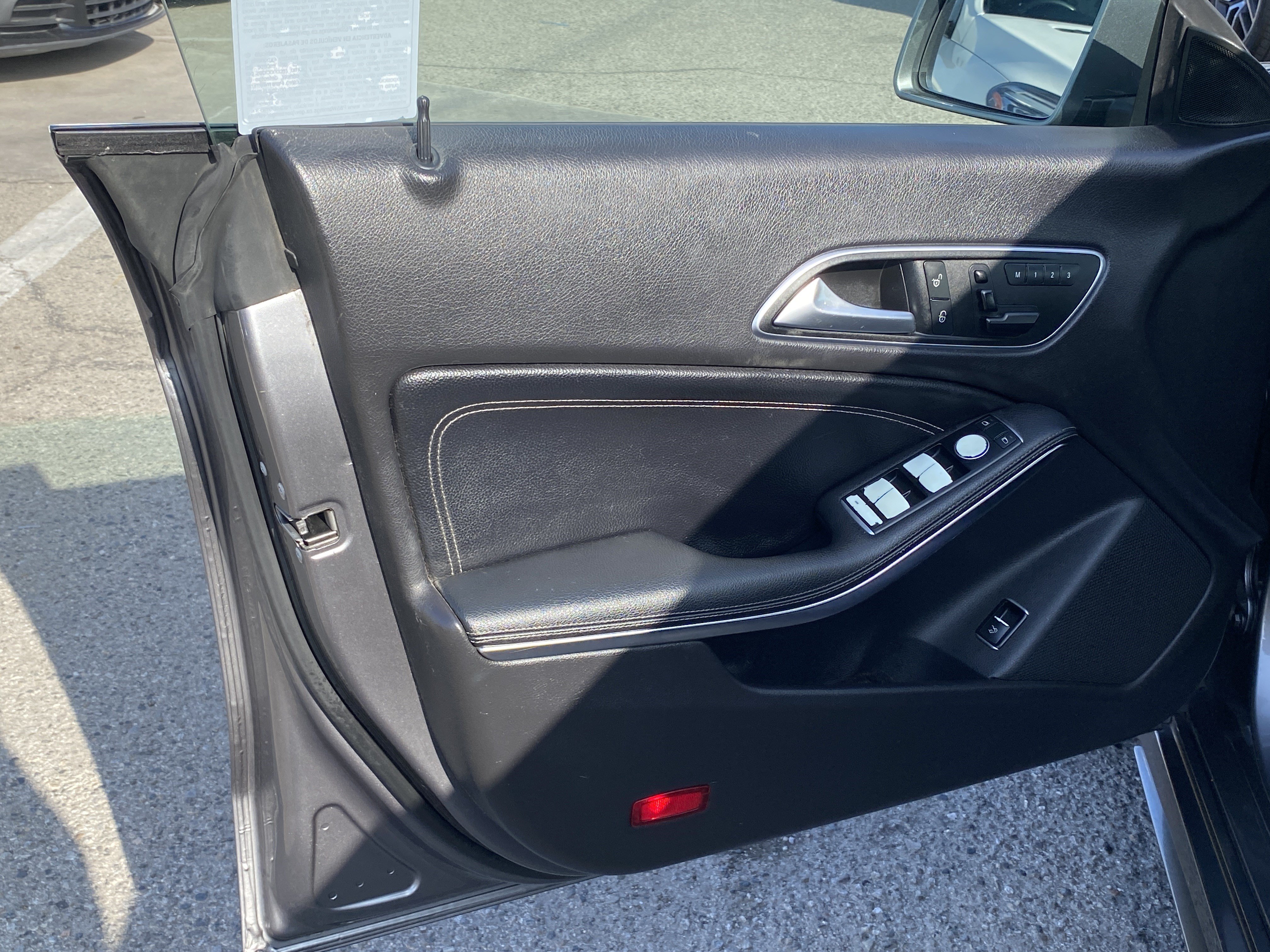 Used 2015 Mercedes-Benz CLA 250 image 15