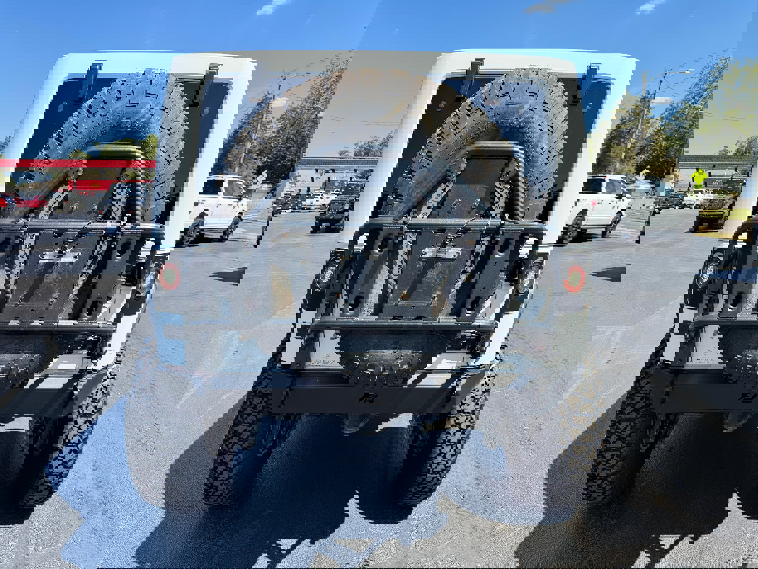 Used 2018 Jeep Wrangler Unlimited Rubicon w/ Cold Weather Group image 6