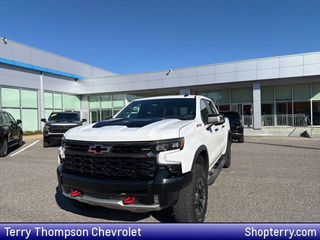 Used 2024 Chevrolet Silverado 1500 ZR2 w/ Technology Package image 1