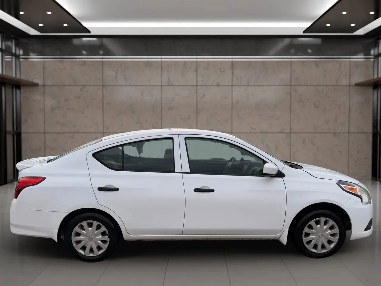 Used 2018 Nissan Versa S Plus image 14