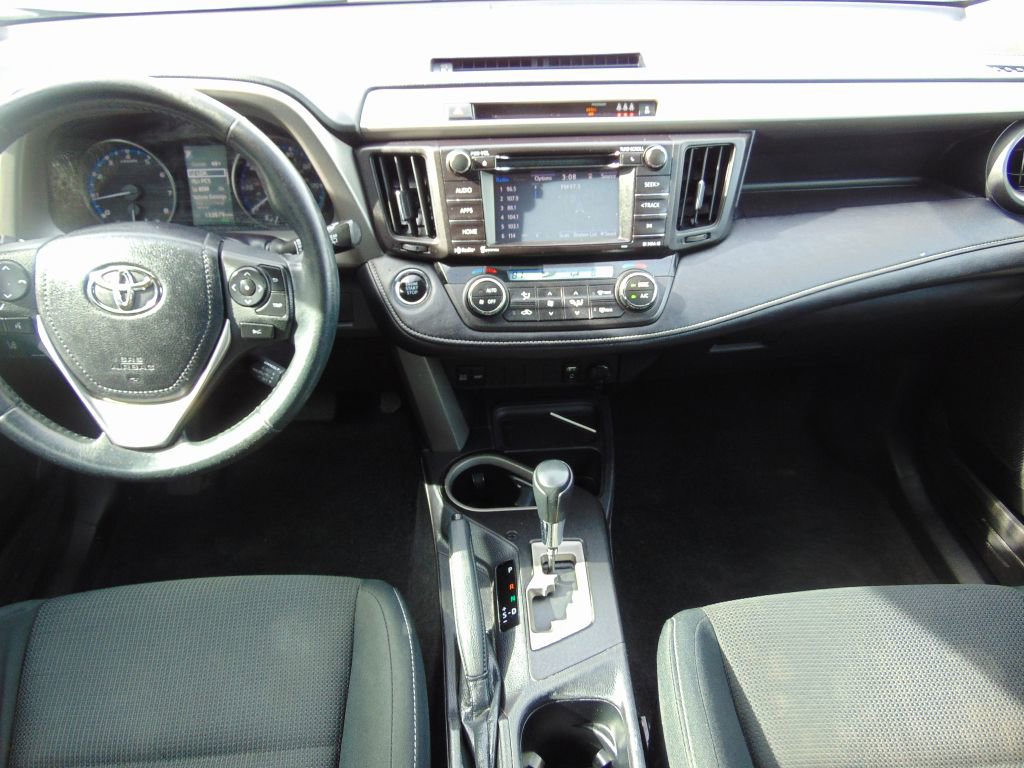Used 2018 Toyota RAV4 XLE w/ Plus Extra Value Package image 17