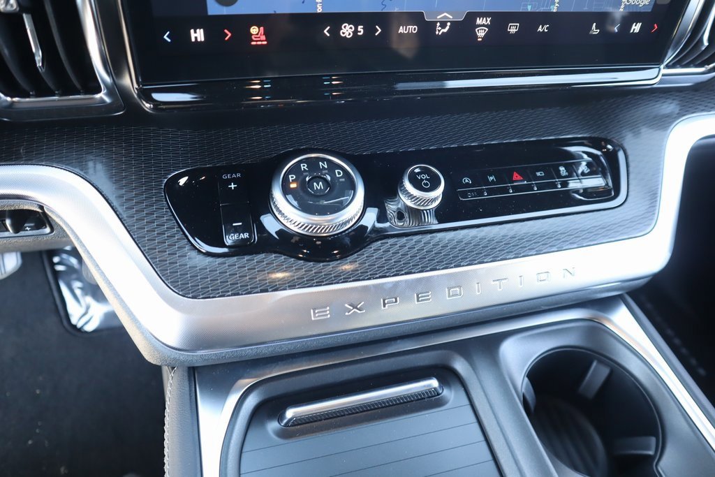 New 2025 Ford Expedition Platinum w/ Stealth Performance Package image 8