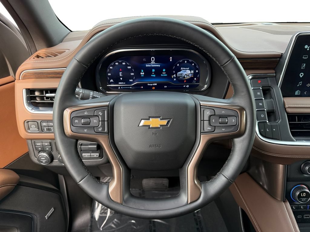 Used 2024 Chevrolet Tahoe High Country AWD/4WD image 12