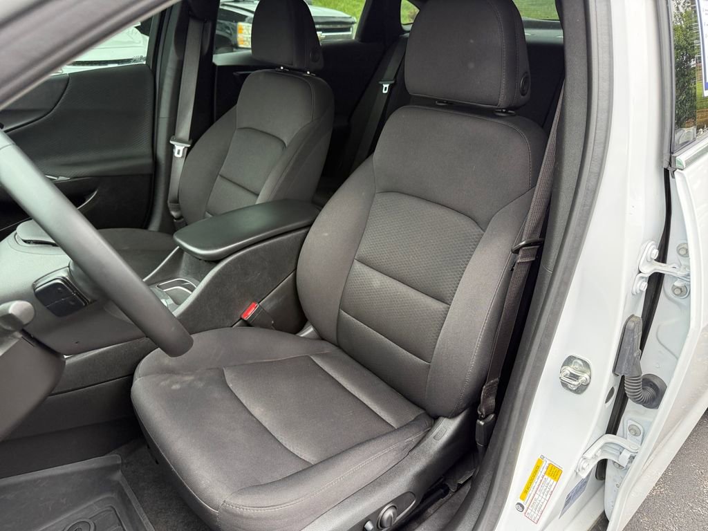 Used 2024 Chevrolet Malibu RS FWD image 17