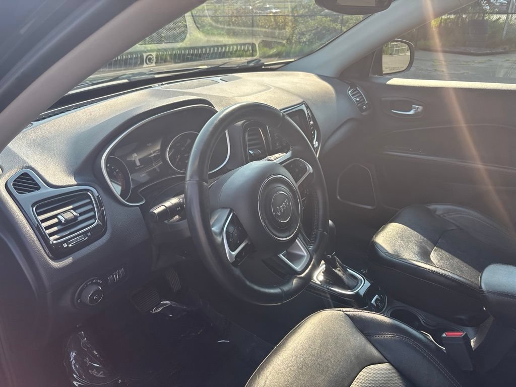 Used 2018 Jeep Compass Limited FWD image 12