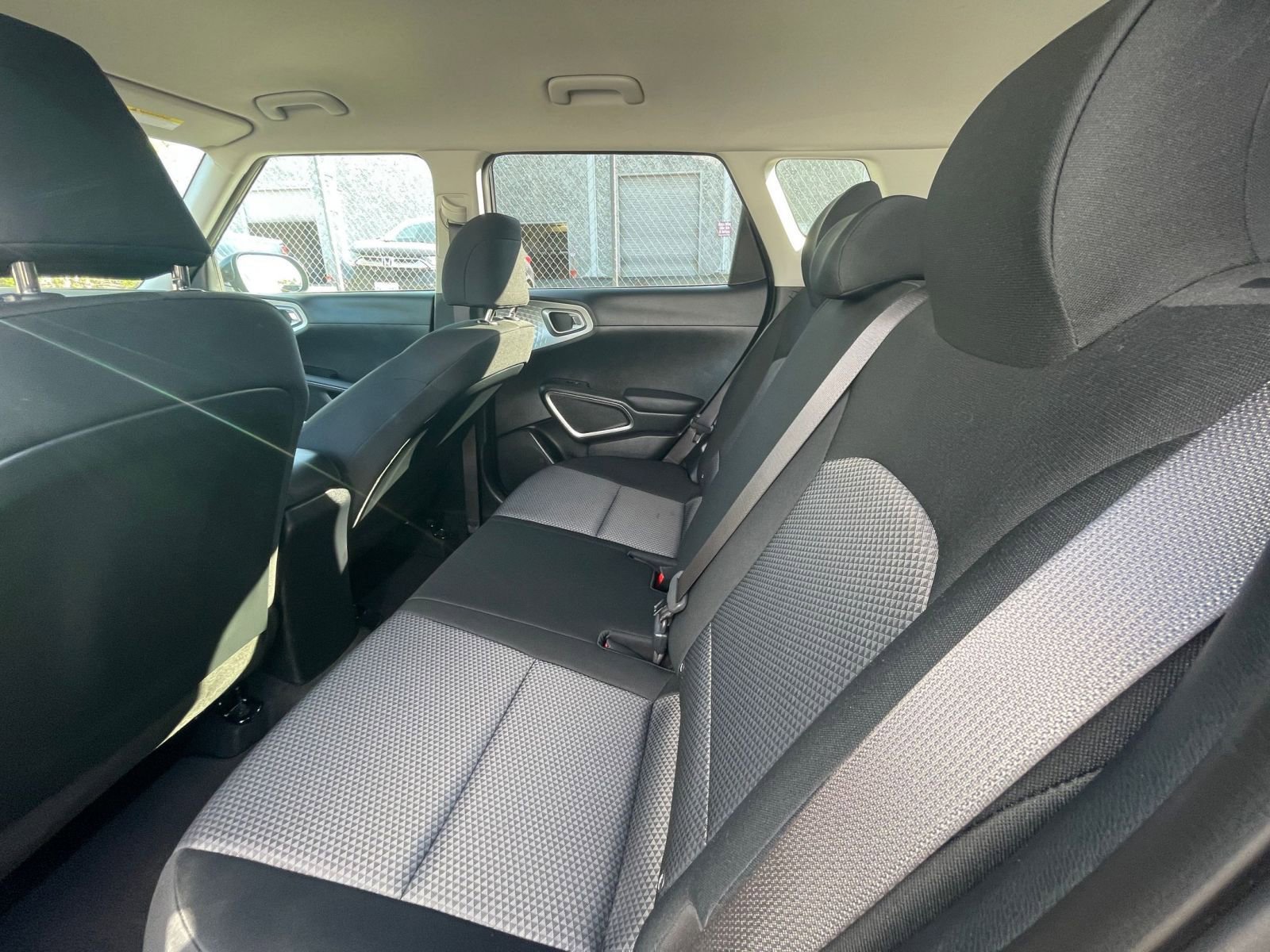 Used 2025 Kia Soul LX w/ LX Technology Package image 23