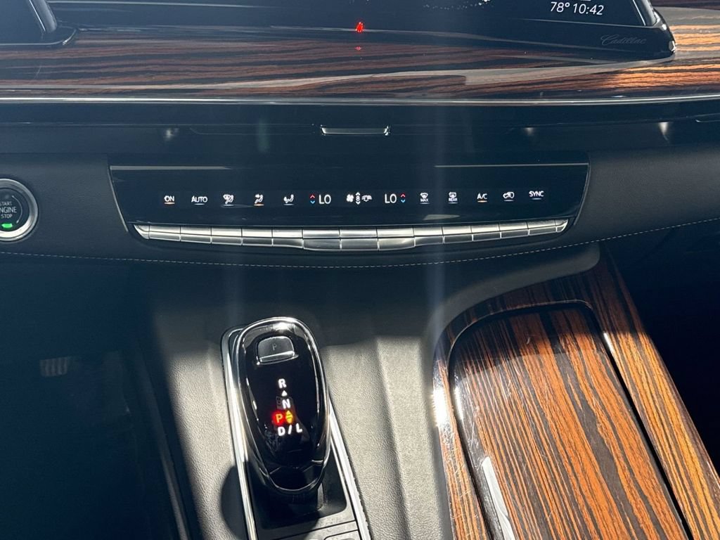 Used 2021 Cadillac Escalade ESV Premium Luxury w/ Driver Assist Tech Package AWD/4WD image 23