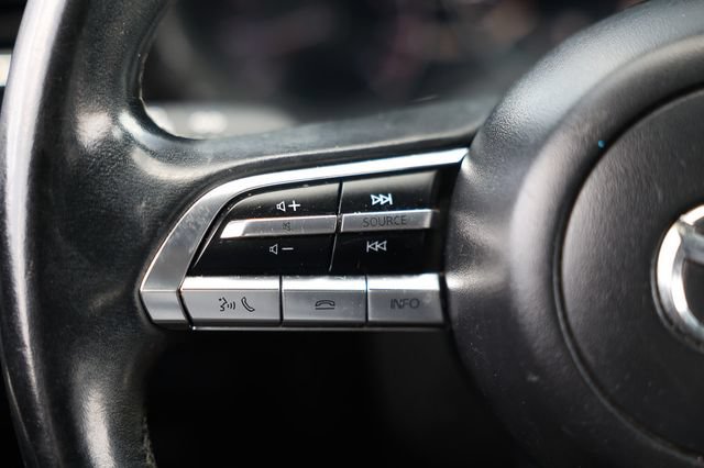 Used 2020 MAZDA MAZDA3 Hatchback w/ Preferred Package FWD image 28