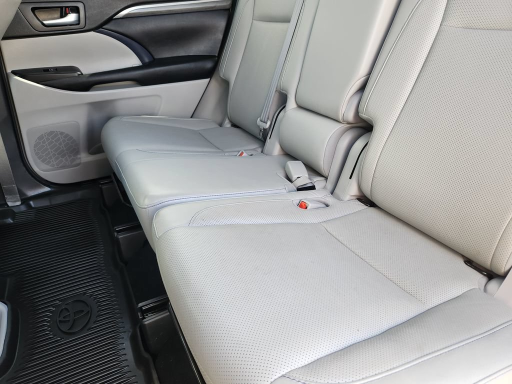 Used 2018 Toyota Highlander Limited AWD/4WD image 24