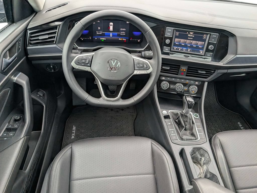 Used 2022 Volkswagen Jetta SE FWD image 19