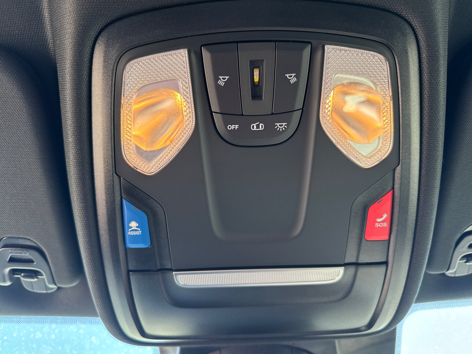 Used 2024 RAM 1500 Rebel AWD/4WD image 11
