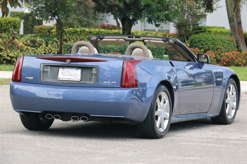 Used 2005 Cadillac XLR RWD image 13