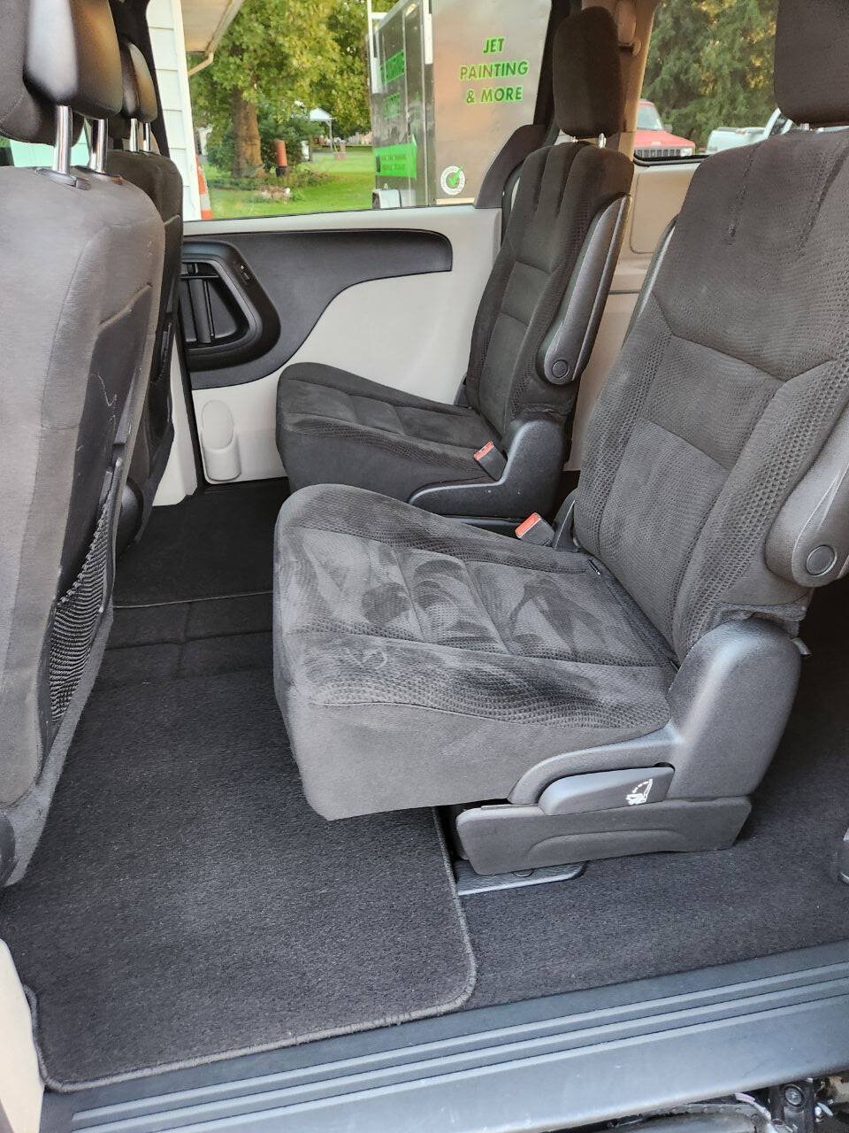Used 2016 Dodge Grand Caravan SXT FWD image 15