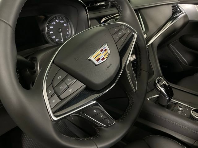 Certified 2025 Cadillac XT5 Premium Luxury w/ Technology Package AWD/4WD image 16