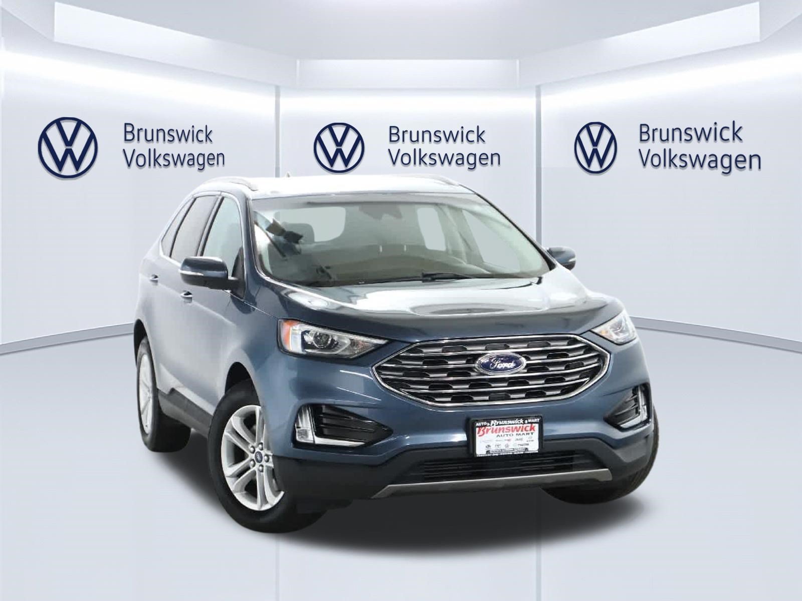 Used 2019 Ford Edge SEL w/ Equipment Group 201A AWD/4WD image 2