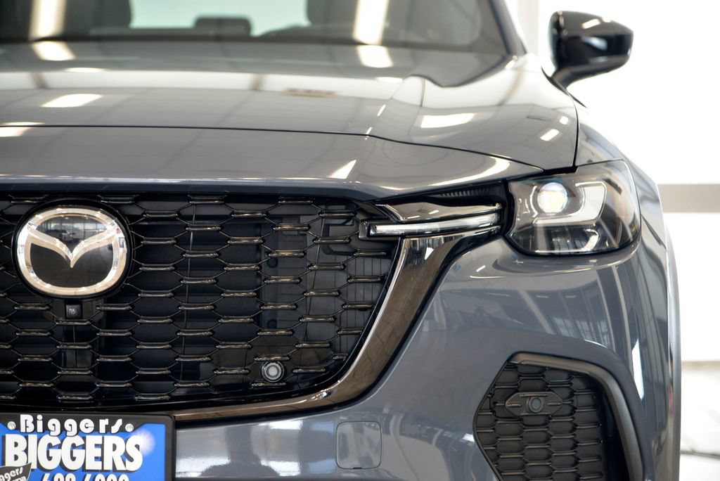 Certified 2025 MAZDA CX-70 Plug-In Hybrid w/ Premium Plus AWD/4WD image 11