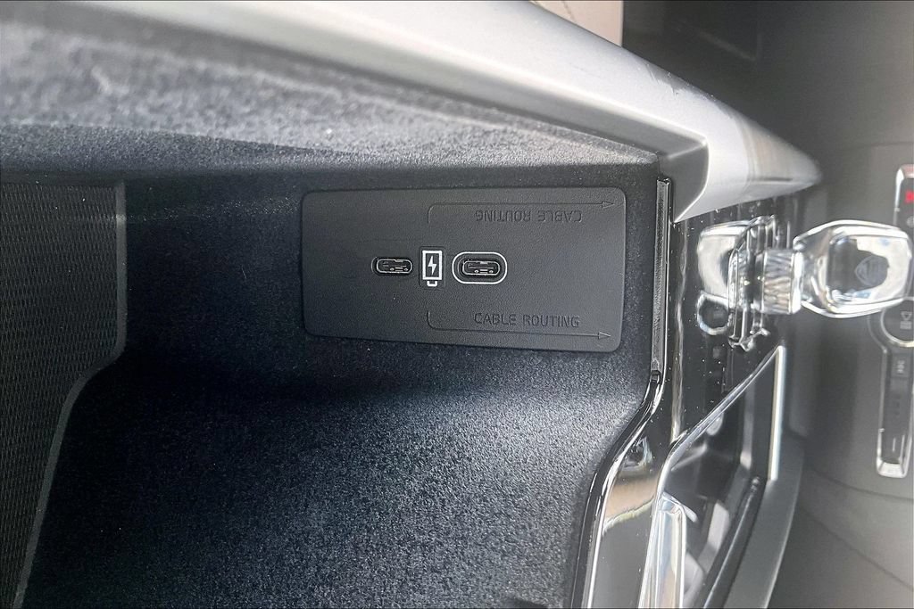 Certified 2026 Volvo XC60 B5 Plus AWD/4WD image 34